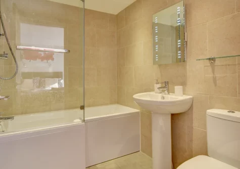 Bedroom #1 en-suite bathroom at The Granary, Muddiford