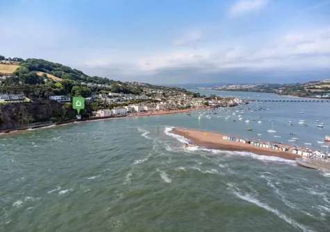 The Gun House is a romantic hideaway like no other with panoramic sea views & luxury, situated in an unrivalled location