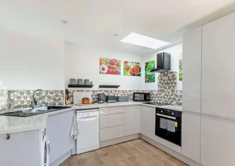 The kitchen at The Hive Retreat, Tytherleigh
