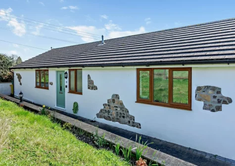 The Hive Retreat is a contemporary styled, all ground floor cottage
