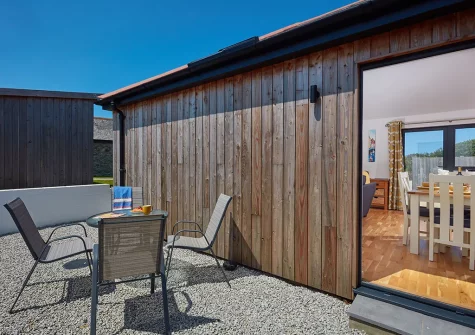 The alfresco dining & barbecue area at The Larches, Presingoll Barns, St Agnes