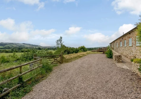 The Linhay is a single-storey barn conversion is found at the end of a long, private, unmade drive