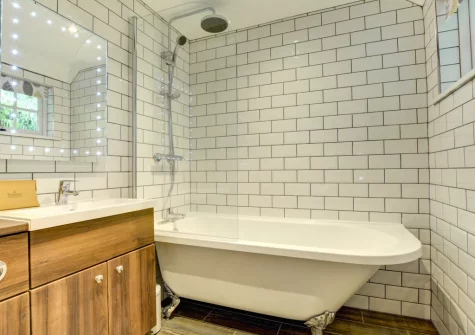 The en-suite bathroom at The Linney at Penrose Burden, St Breward