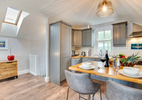 The kitchen & dining area at The Loft at Kylgenna, Fowey