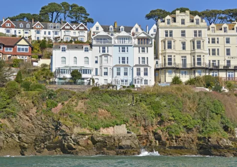 The Loft at Kylgenna is a beautiful, light-filled Fowey apartment with spectacular views out over the river