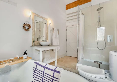 The bathroom at The Loft at Toms Yard, St Ives