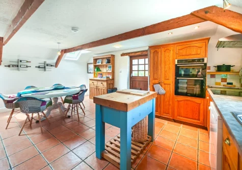 The kitchen & dining area at The Long Barn, St Ervan