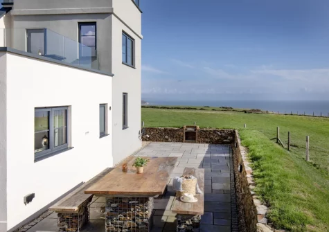 The patio, barbecue & alfresco dining area at The Lookout Tower, Beer