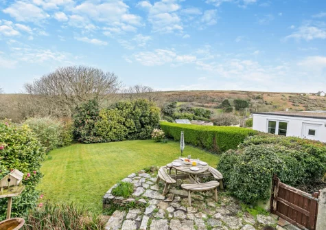 The terrace, barbecue, alfresco dining & enclosed garden at The Lookout, Treen