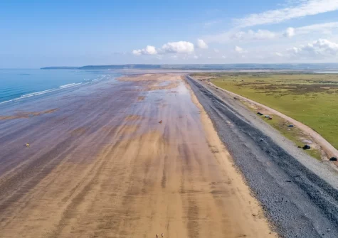 The Lookout is in an excellent location for visiting the long, sandy Westward Ho! Beach and Northam Burrows Country Park