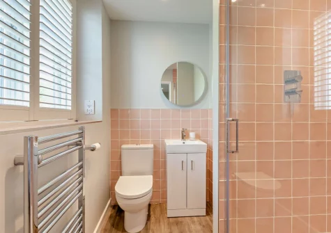 The en-suite shower room at The Meeting Room, Beer
