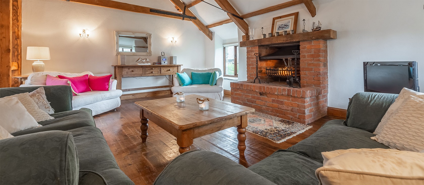 The Millhouse, Roserrow is a beautifully restored house with upside-down accommodation including large kitchen with Aga, sitting room with open fire & patio overlooking the garden. Ideal for ten, it has five bedrooms (three ensuite). Walk to pub, shop & beach.