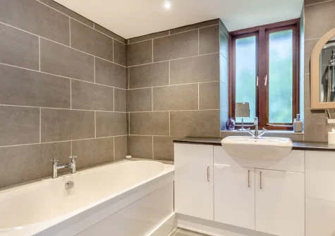 The bathroom at The Moohey, Downderry