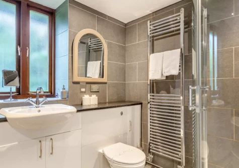 The bathroom at The Moohey, Downderry