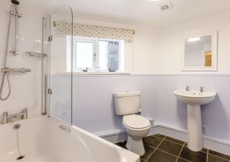 The bathroom at The Nook, Northcott Mouth