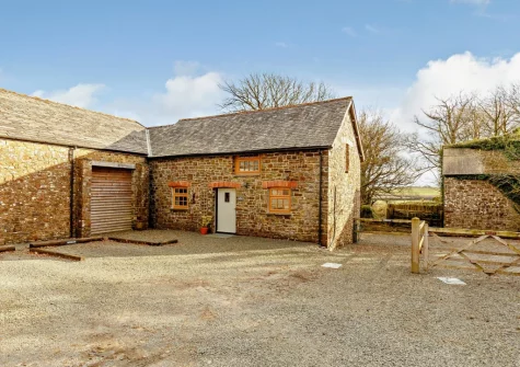 The Nuthatch is a stylishly fitted & furnished rural Devonshire barn conversion within easy reach of the beach