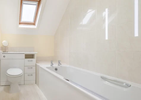 The bathroom at The Nutshell, Padstow