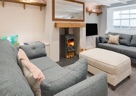 The Old Bakery, Newlyn is a delightful cottage in a vibrant fishing port offering charm and comfort. Unwind in a Mediterranean courtyard, explore galleries and markets, and discover West Cornwall's beloved coastal villages and hidden coves.