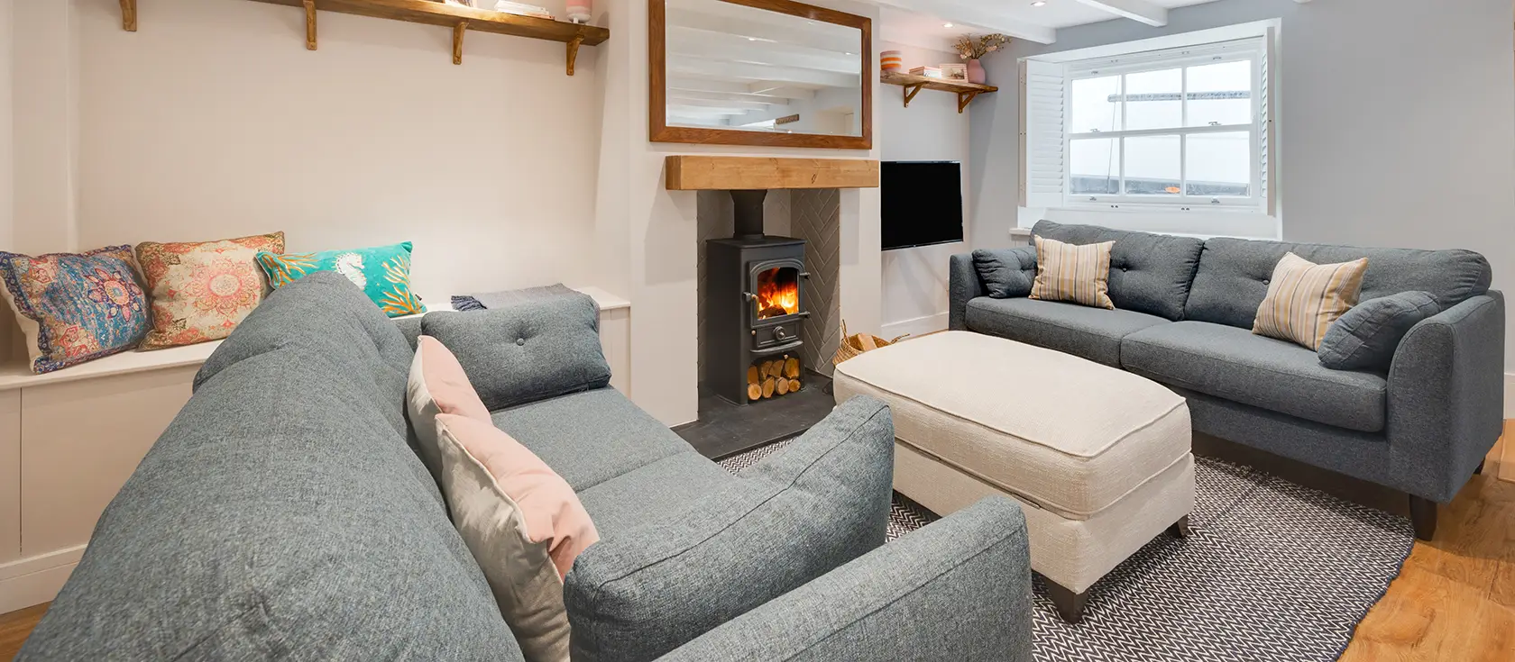The Old Bakery, Newlyn is a delightful cottage in a vibrant fishing port offering charm and comfort. Unwind in a Mediterranean courtyard, explore galleries and markets, and discover West Cornwall's beloved coastal villages and hidden coves.