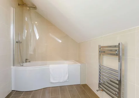 Bedroom #2 en-suite bathroom at The Old Granary, Rookabear, Combrew