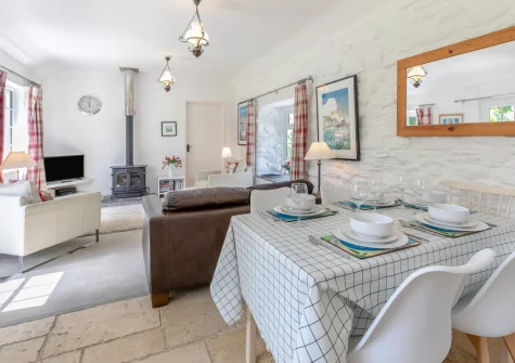 The living & dining area at The Old Mill Cottage, Advent