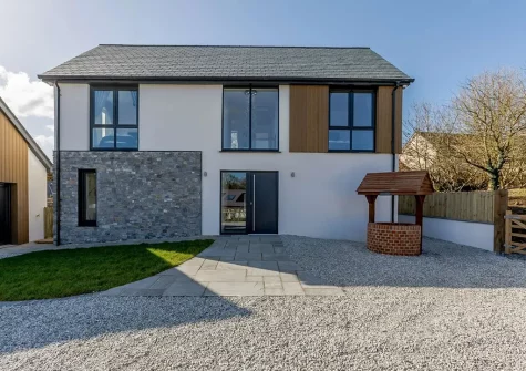 The Old Paddock is a detached, purpose-built holiday home offering contemporary comfort in a rural setting