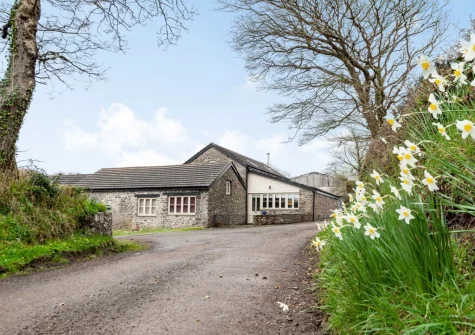 Enjoy pretty countryside walks direct from the barn or traffic free cycling on the nearby Tarka Trail