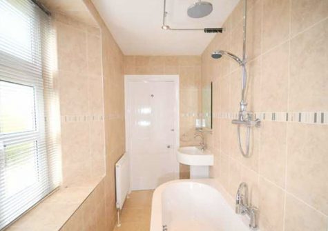 The bathroom @ The Old Vicarage, Torquay