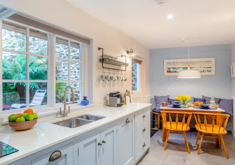 The kitchen & dining area at The Old Workshop, Newlyn