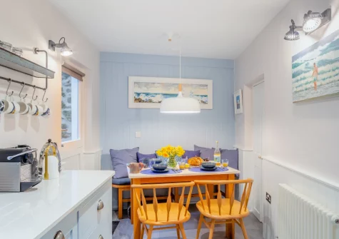 The kitchen & dining area at The Old Workshop, Newlyn