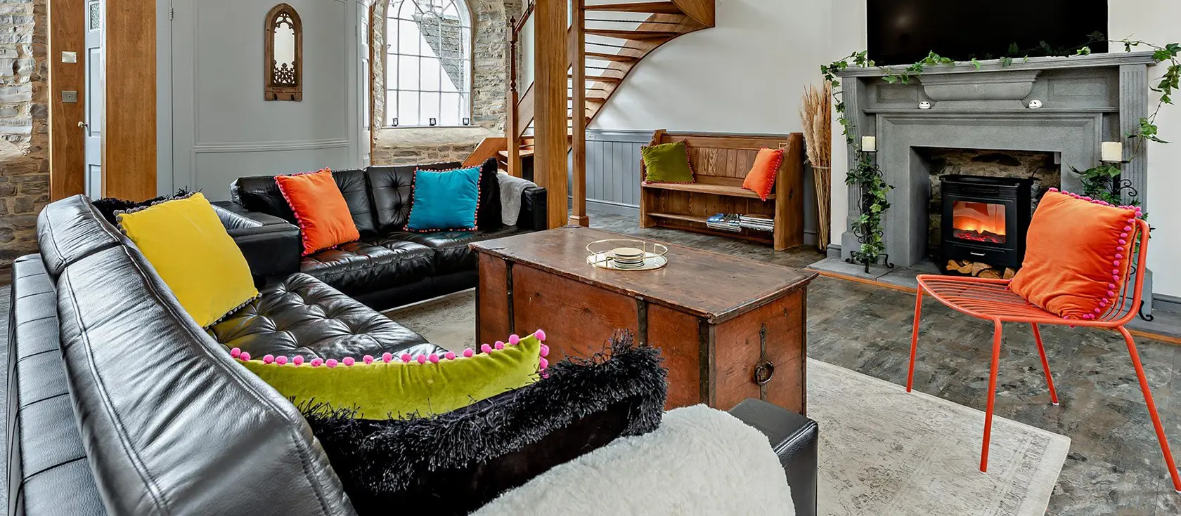 The Olde Chapel, Bickington is a Grade II-listed former chapel transformed into a luxurious retreat with stunning features. Perfectly located for exploring the best of North Devon, this unique conversion offers unforgettable character and comfort.