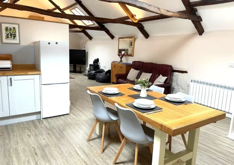 The kitchen & dining area at The Owl Barn at Lower Langaton Farm, Chittlehampton