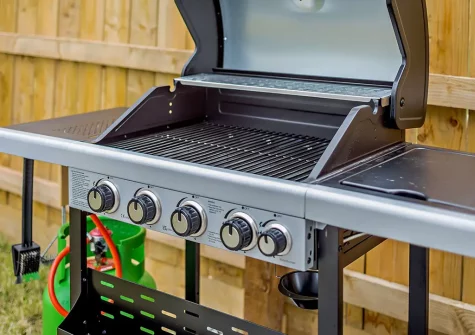 The barbecue area at The Pearl At Atlanta View, Westward Ho!