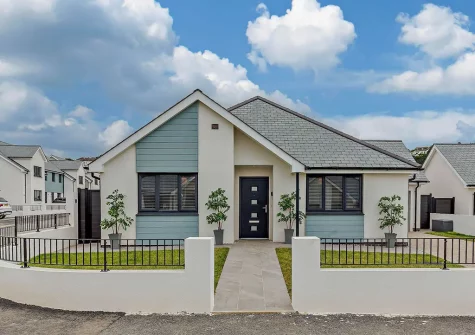 The Pearl At Atlanta View is a spacious & contemporary coastal retreat