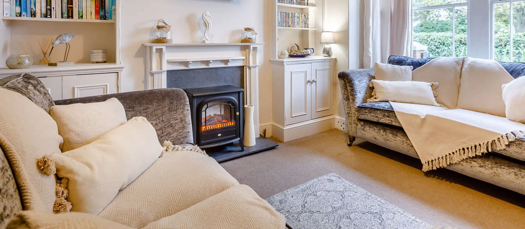 The Pebbles, Bideford is a characterful four-bedroom cottage with a wood burner and enclosed garden, minutes from North Devon's coastline. Perfect for families seeking a comfortable base to explore beaches, charming villages, and local attractions.