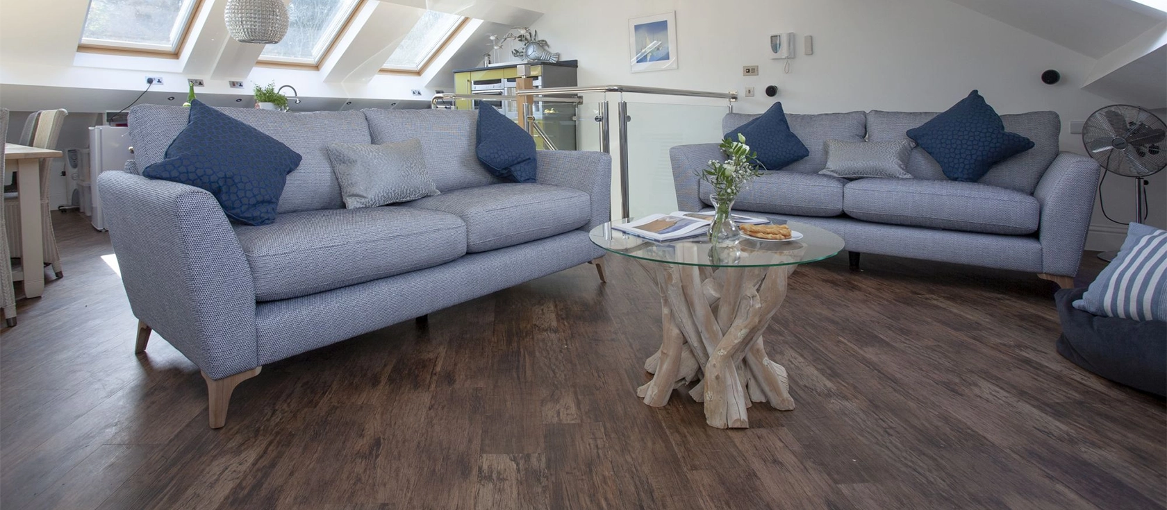 The Penthouse, 15 At The Beach, Torcross is a luxurious three-bedroom penthouse apartment offering stunning sea views, modern amenities, and a prime location just metres from the beach. It's the perfect retreat for a memorable family holiday.