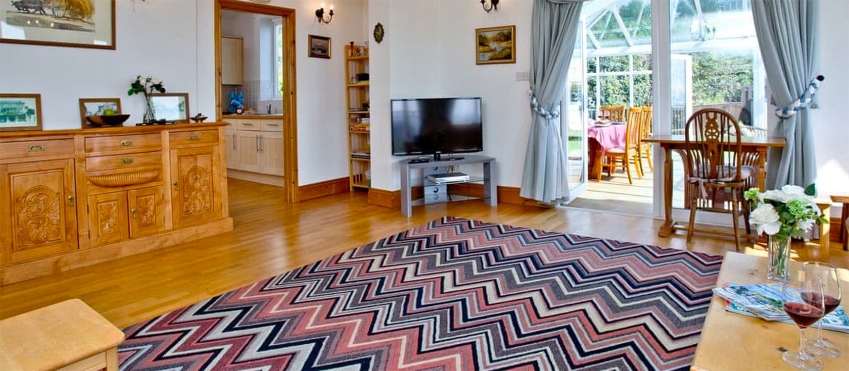 7 Roundham Heights is the top floor penthouse, with a spectacular view from the living room, main bedroom, living room, conservatory and huge rooftop decking area, set in a peaceful area overlooking the sandy beach at Goodrington.