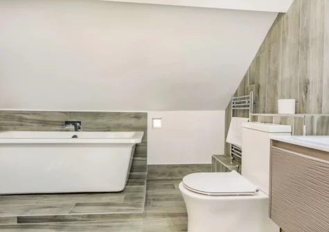 The bathroom at The Penthouse Larkrise, Mortehoe