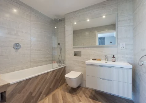 bedroom #1 en-suite bathroom at The Penthouse, Oasis Sands, Newquay