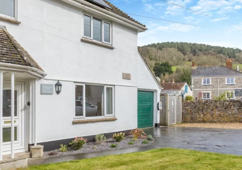 The Pidgeon Nest is a modern holiday home in the heart of historic Axmouth in East Devon