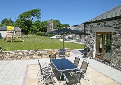 The patio at The Place 2 B, Higher Churchtown Farm, Tresmeer