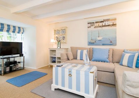 The stylish living room @ The Rigging, Polperro