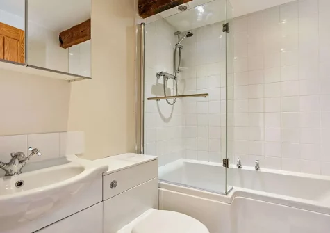 The bathroom at The Root House, North Nethercleave Farm, Umberleigh