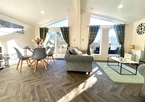 The living & dining area at The Rose Lodge, Fenny Bridges