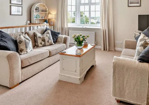 The Salt House, Appledore is a stylish 3-bedroom cottage in the heart of this famous fishing village. Enjoy estuary glimpses, a private patio garden, and walking distance to quaint shops, galleries, restaurants, and North Devon's stunning coastline.