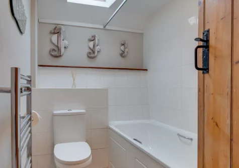 The bathroom at The Smithy, Croyde