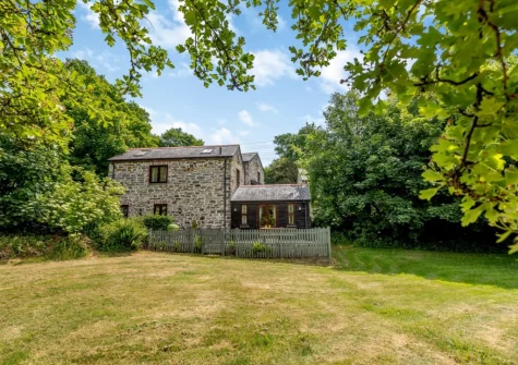 The surrounding meadow & woodland are well worth exploring when you stay at The Stable, Dunmere