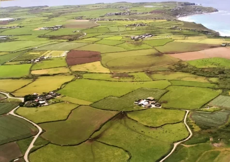 Being rural, The Stables at Brea Farm is the perfect place to get away from it all, whilst still being close to local beaches & the sights of Cornwall's southernmost tip