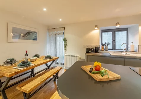The kitchen & dining area at The Stables, Presingoll Barns, St Agnes