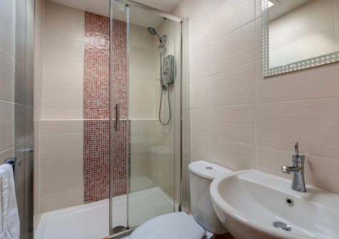 The bathroom at The Starfish, 2 Harbour Lights, Brixham